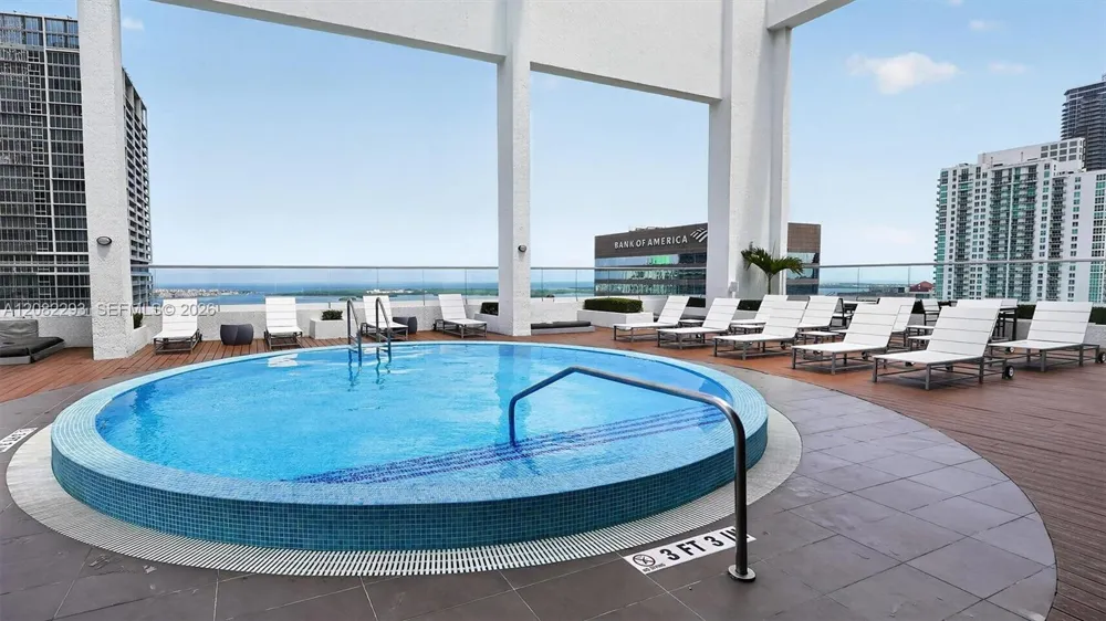 500 Brickell Ave #4102 Miami, FL 33131