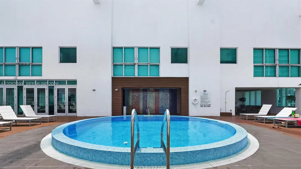 500 Brickell Ave #4102 Miami, FL 33131