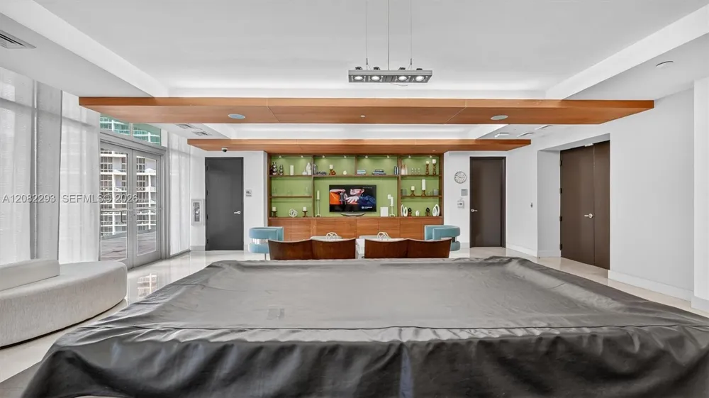 500 Brickell Ave #4102 Miami, FL 33131