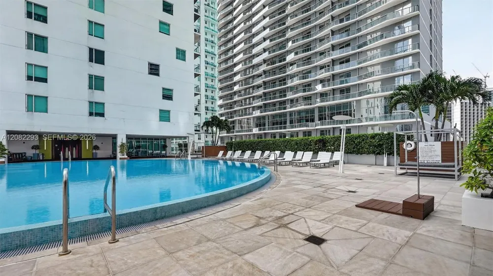 500 Brickell Ave #4102 Miami, FL 33131