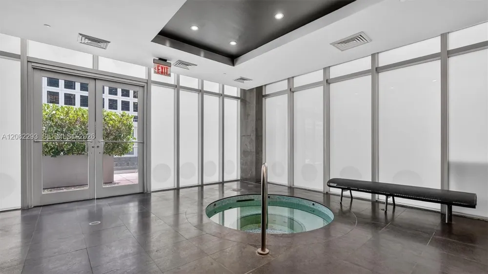 500 Brickell Ave #4102 Miami, FL 33131