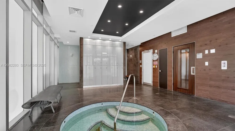 500 Brickell Ave #4102 Miami, FL 33131