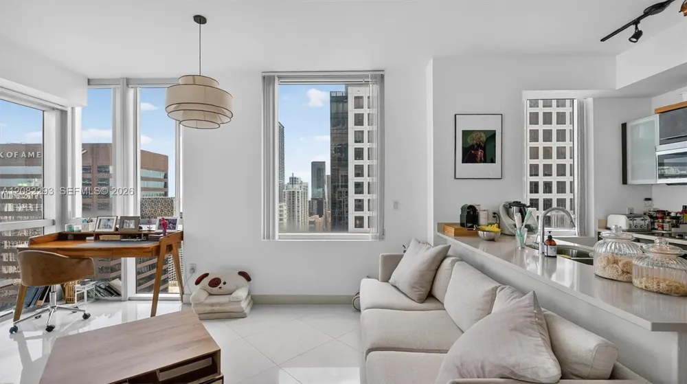 500 Brickell Ave #4102 Miami, FL 33131
