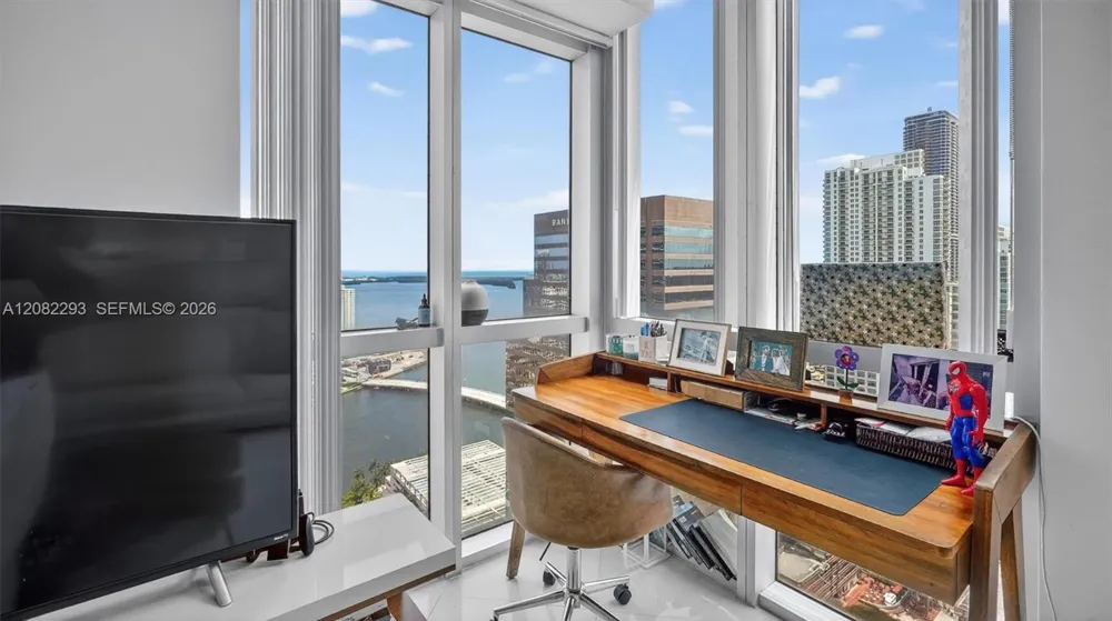 500 Brickell Ave #4102 Miami, FL 33131