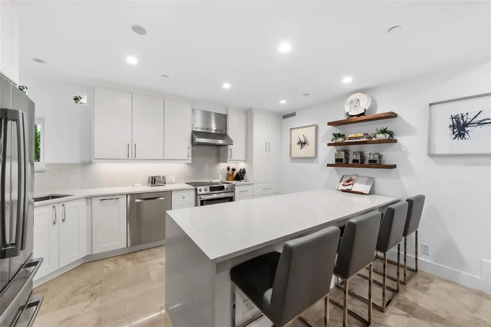 4950 BAYSHORE BOULEVARD #25D Tampa, FL 33611