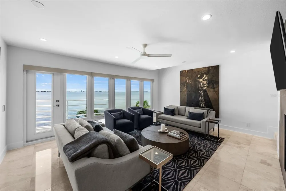 4950 BAYSHORE BOULEVARD #25D Tampa, FL 33611