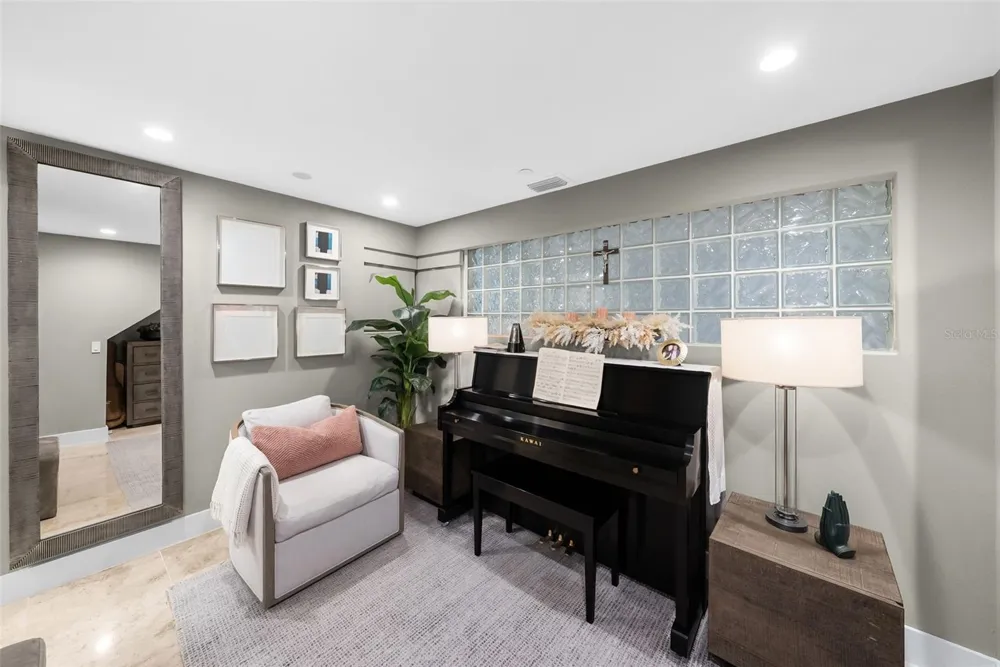 4950 BAYSHORE BOULEVARD #25D Tampa, FL 33611