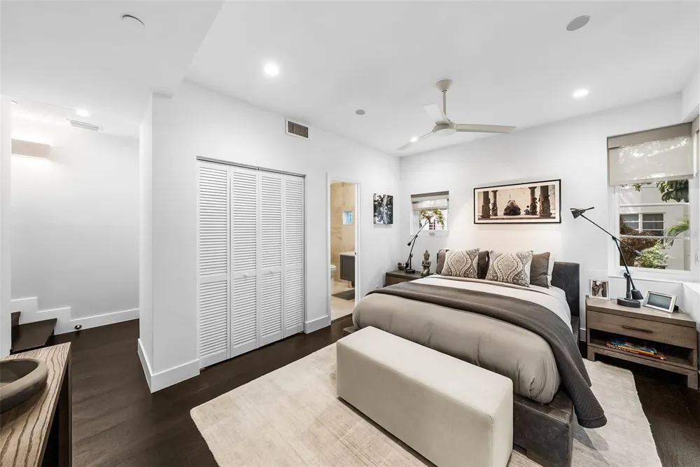 4950 BAYSHORE BOULEVARD #25D Tampa, FL 33611