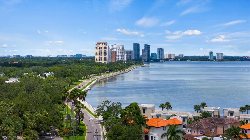 4950 BAYSHORE BOULEVARD #25D Tampa, FL 33611