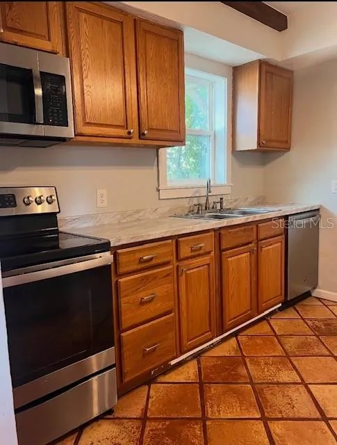 2125 44TH AVENUE St Petersburg, FL 33714
