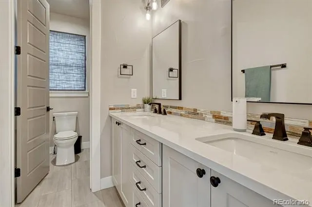 7961 S Langdale Way Aurora, CO 80016