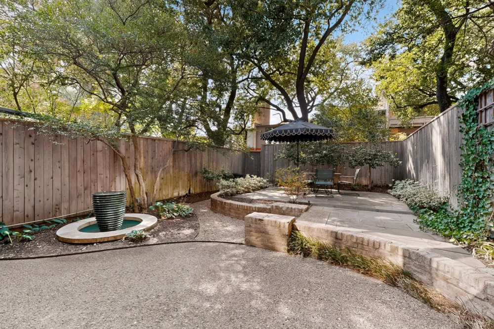 4023 Travis Street Dallas, TX 75204