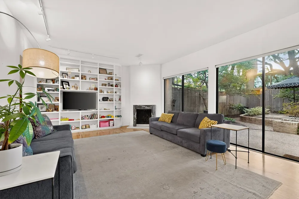 4023 Travis Street Dallas, TX 75204