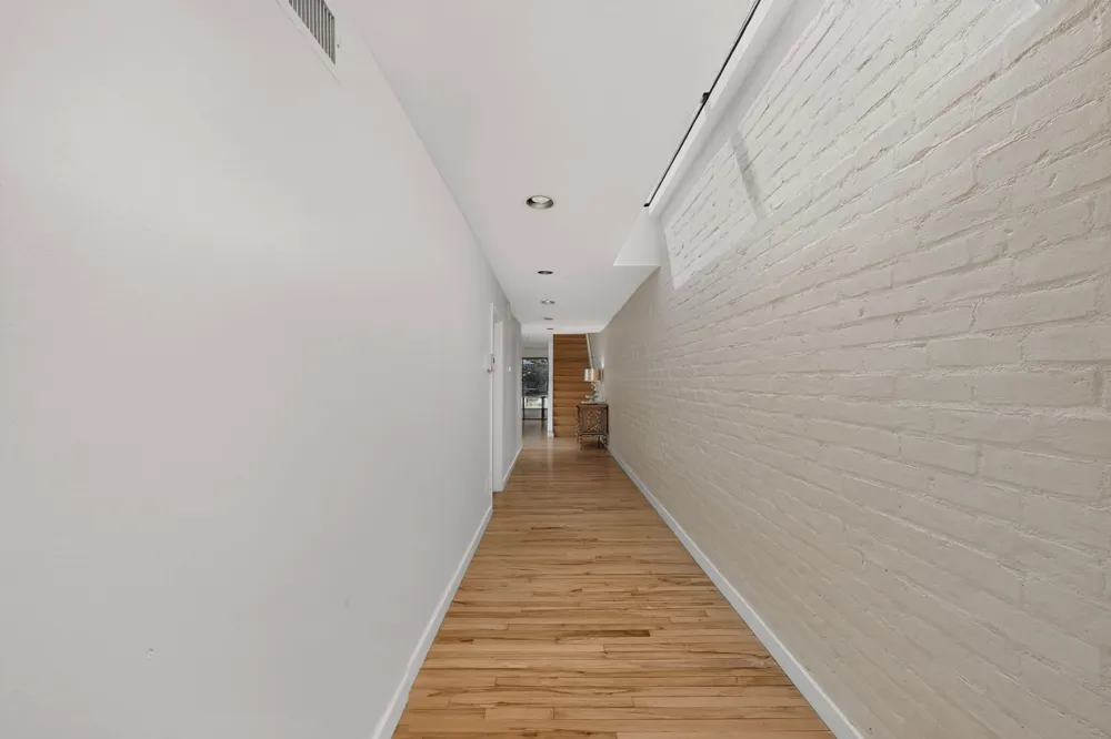 4023 Travis Street Dallas, TX 75204