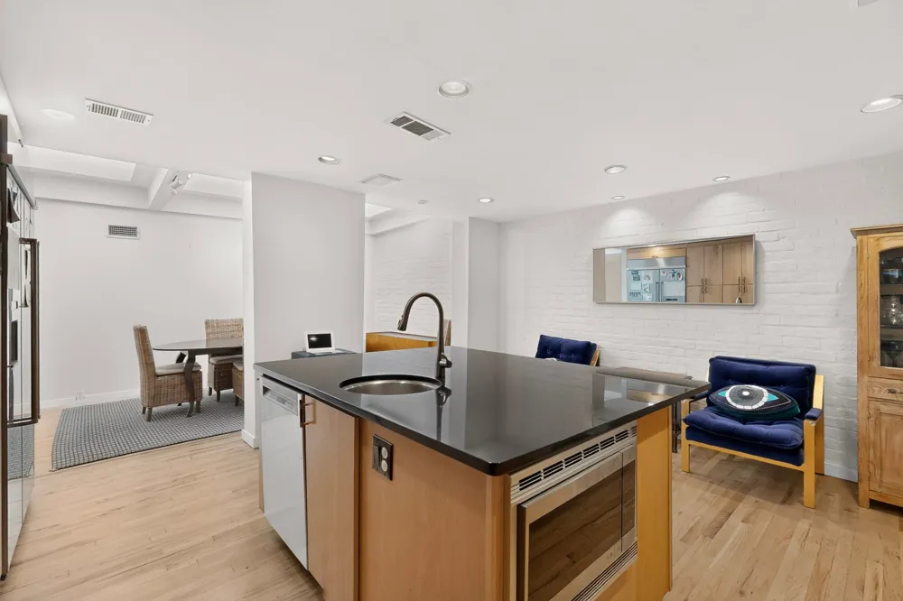 4023 Travis Street Dallas, TX 75204