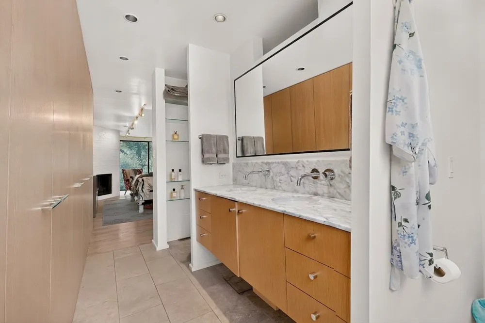 4023 Travis Street Dallas, TX 75204