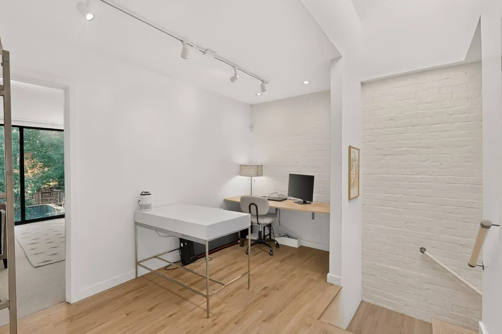 4023 Travis Street Dallas, TX 75204