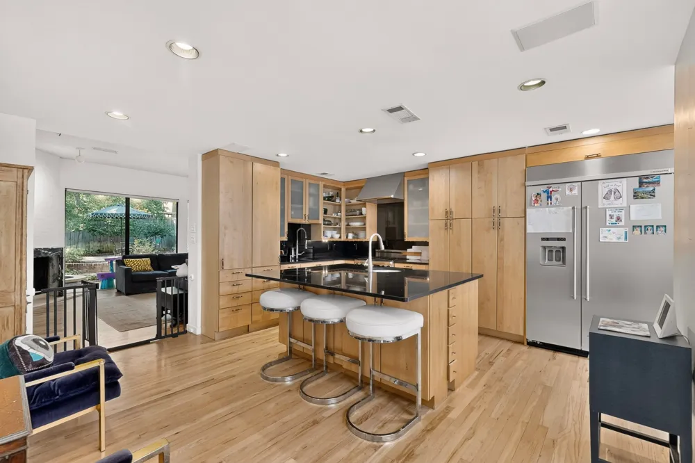 4023 Travis Street Dallas, TX 75204