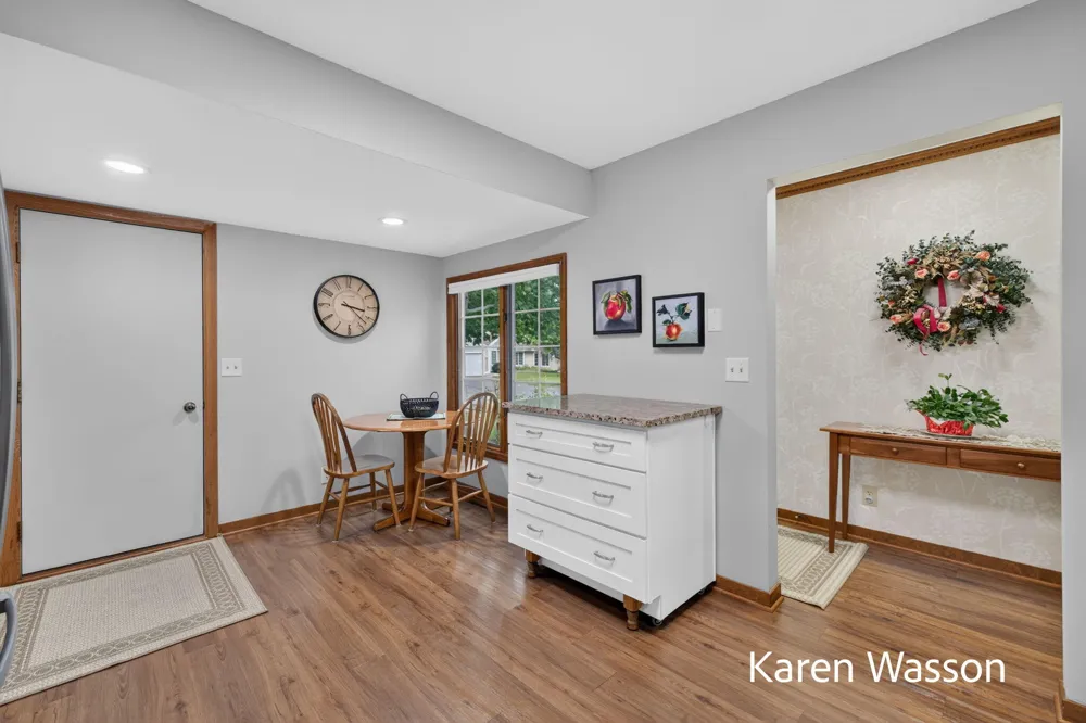 259 Appletree Lane Holland, MI 49423