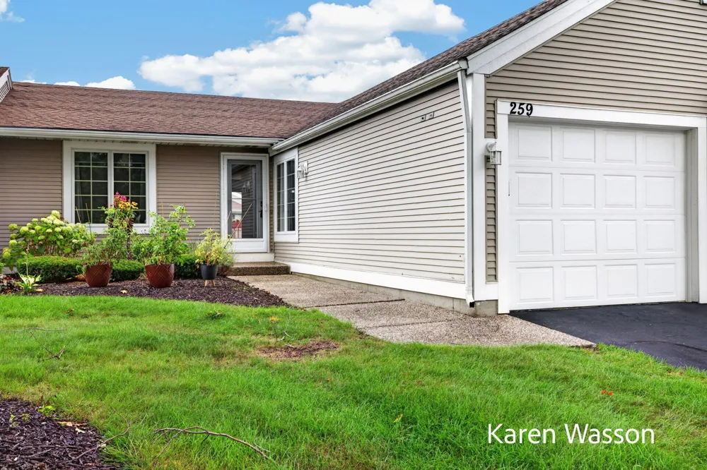 259 Appletree Lane Holland, MI 49423
