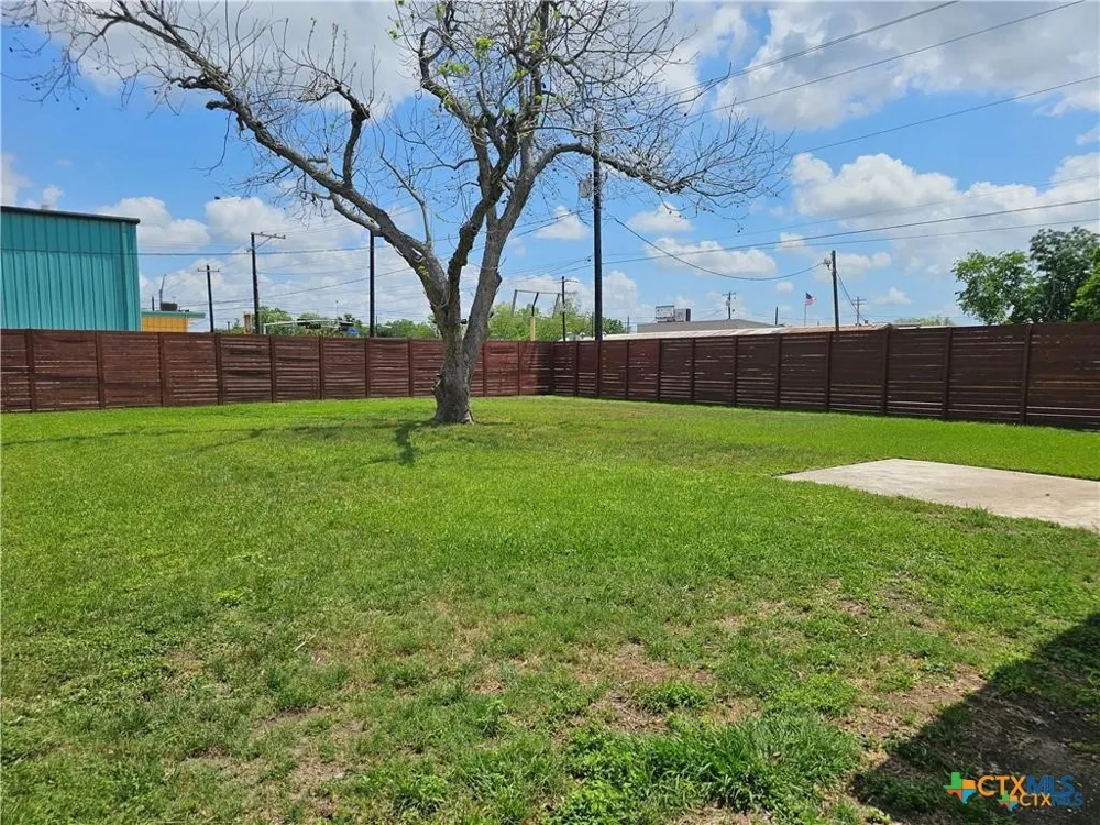 2002 Wheeler Street Victoria, TX 77901