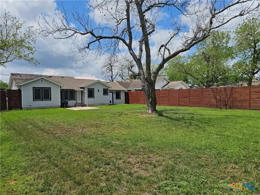 2002 Wheeler Street Victoria, TX 77901