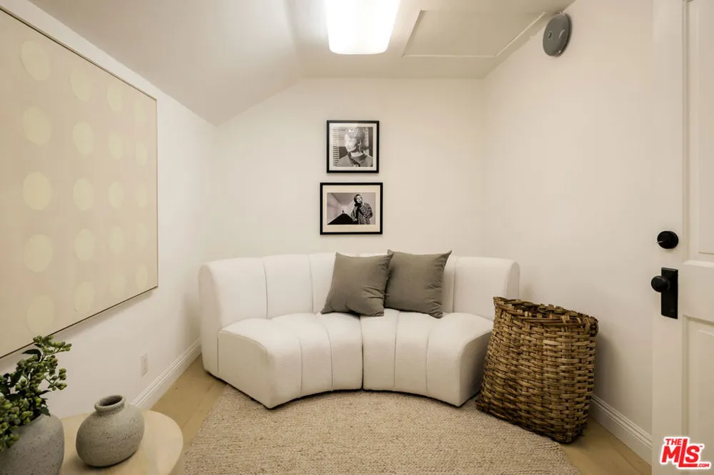 9315 Beverly Crest Drive Los Angeles, CA 90210