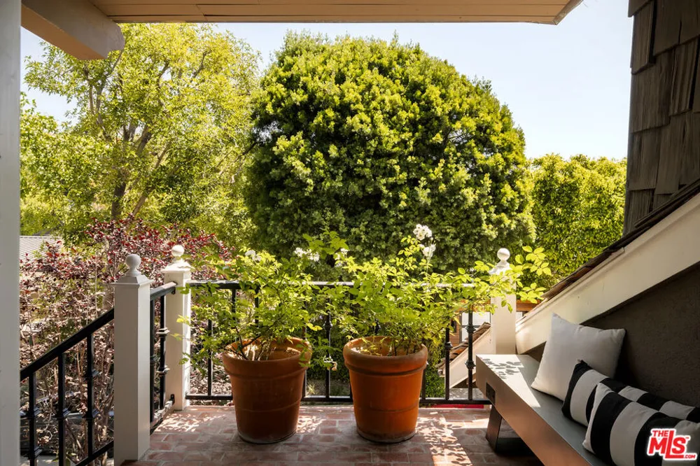9315 Beverly Crest Drive Los Angeles, CA 90210