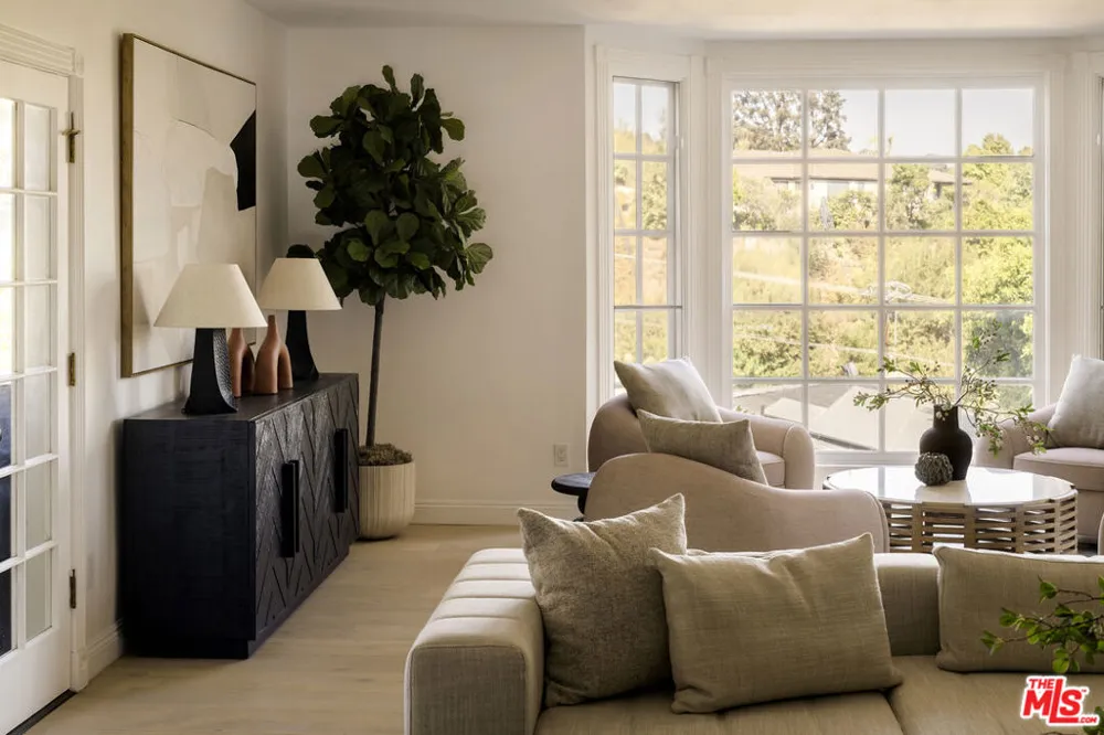 9315 Beverly Crest Drive Los Angeles, CA 90210