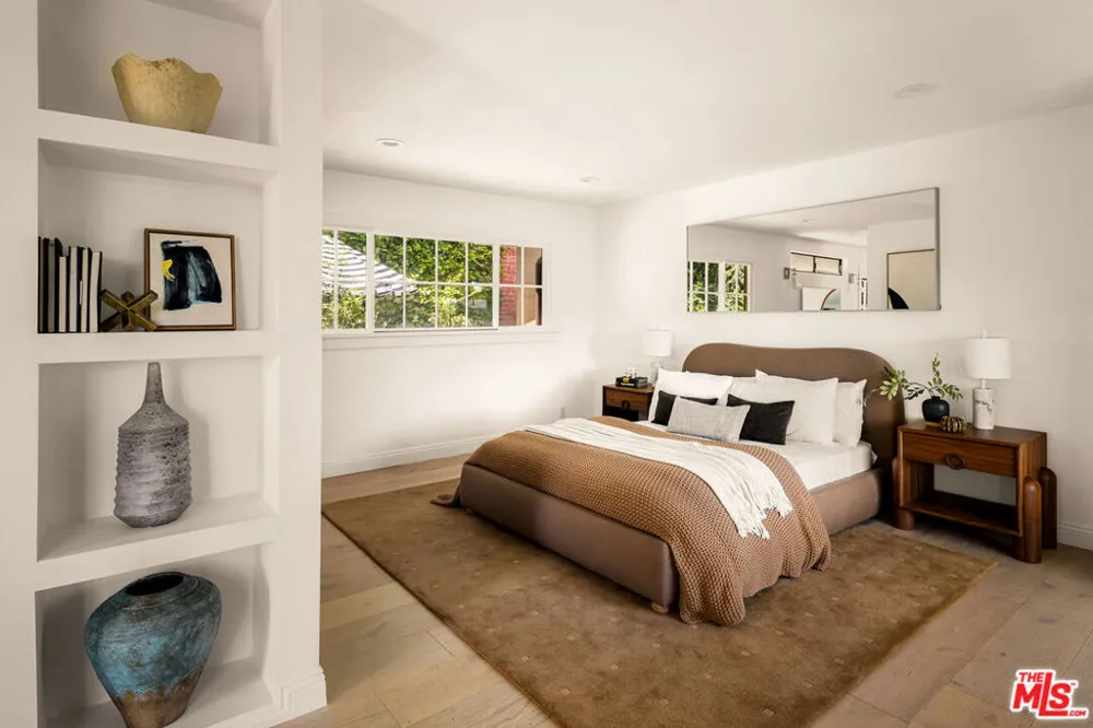9315 Beverly Crest Drive Los Angeles, CA 90210