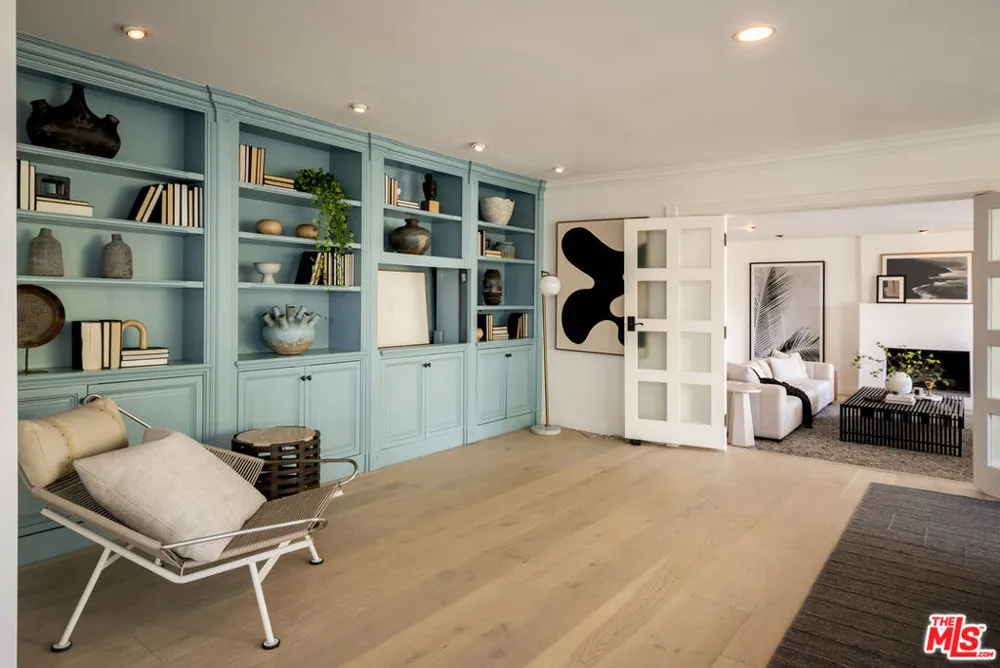 9315 Beverly Crest Drive Los Angeles, CA 90210