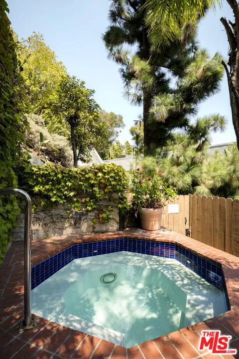 9315 Beverly Crest Drive Los Angeles, CA 90210