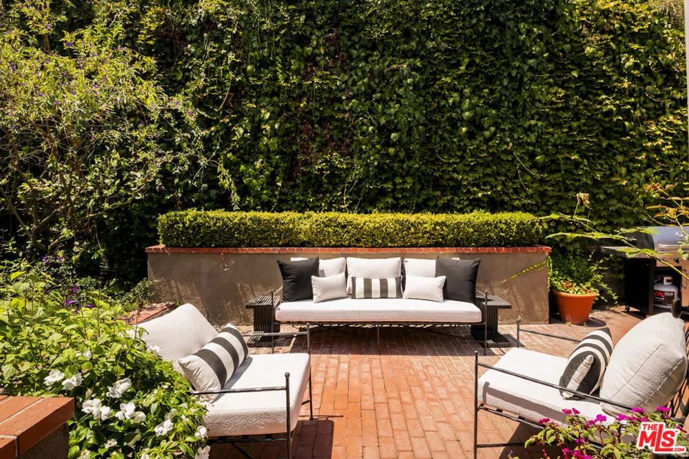 9315 Beverly Crest Drive Los Angeles, CA 90210