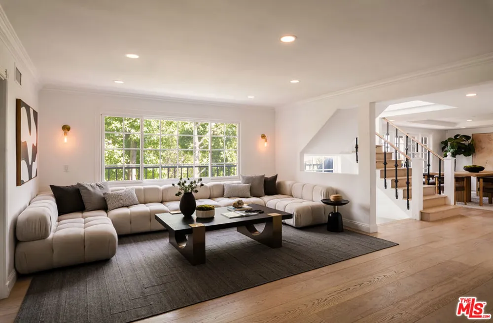 9315 Beverly Crest Drive Los Angeles, CA 90210