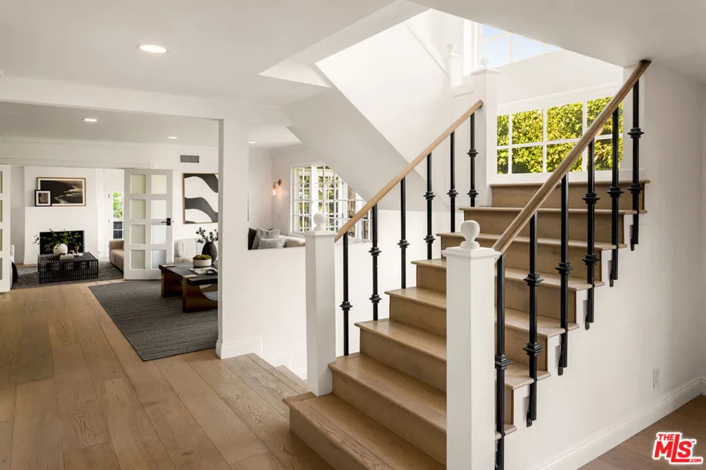 9315 Beverly Crest Drive Los Angeles, CA 90210