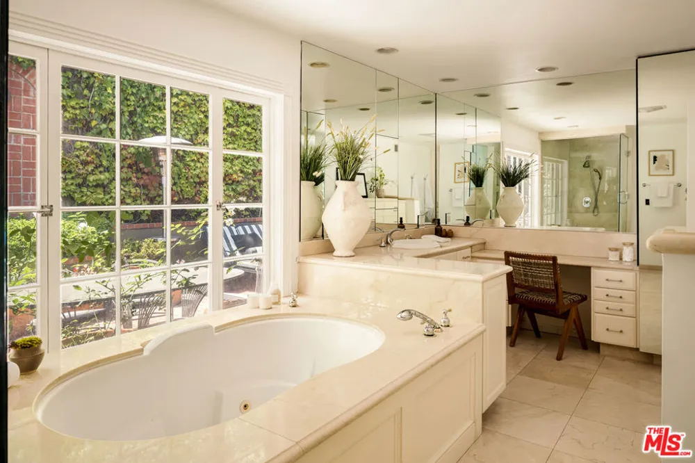 9315 Beverly Crest Drive Los Angeles, CA 90210