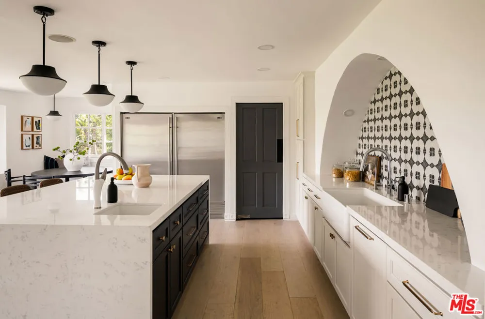 9315 Beverly Crest Drive Los Angeles, CA 90210