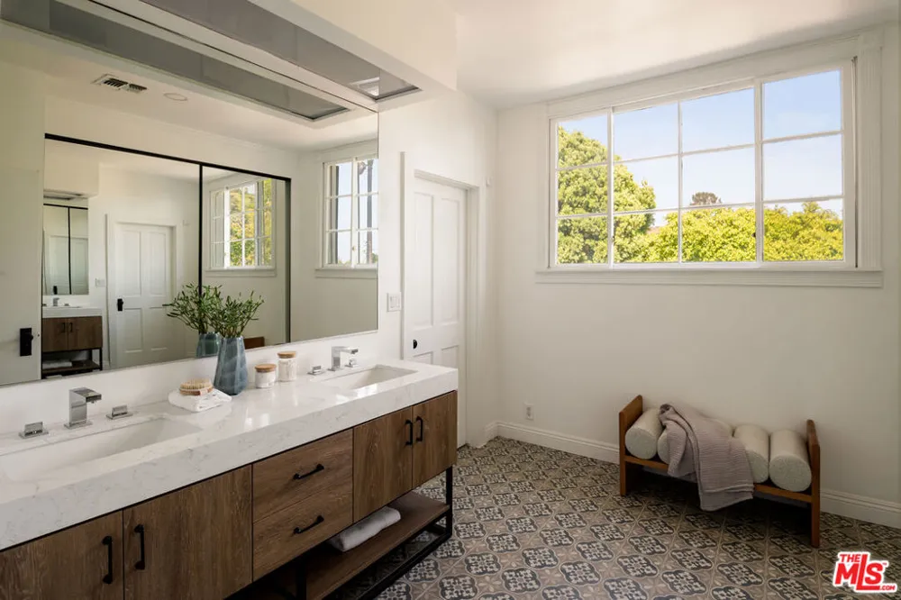9315 Beverly Crest Drive Los Angeles, CA 90210