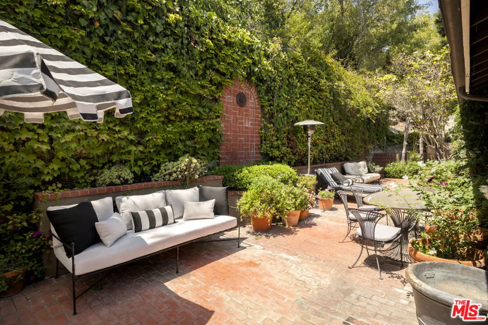9315 Beverly Crest Drive Los Angeles, CA 90210