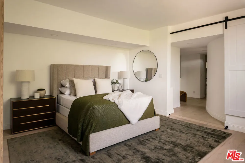 9315 Beverly Crest Drive Los Angeles, CA 90210