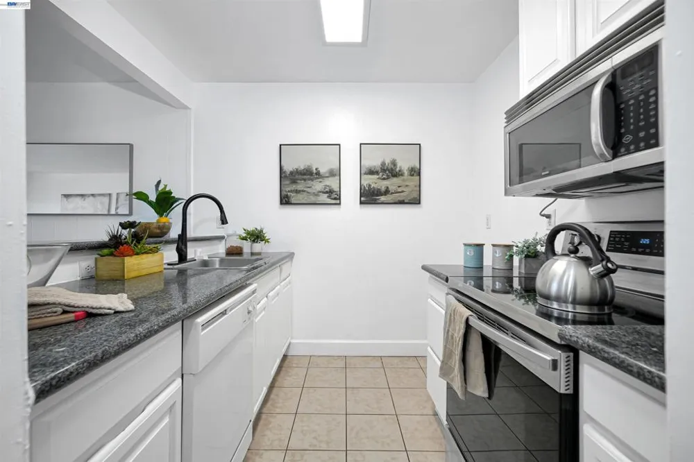 260 Industrial Pkwy #47 Hayward, CA 94544