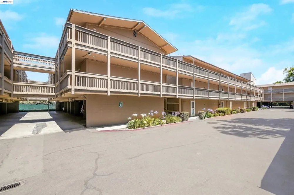 260 Industrial Pkwy #47 Hayward, CA 94544