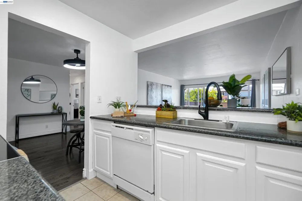 260 Industrial Pkwy #47 Hayward, CA 94544