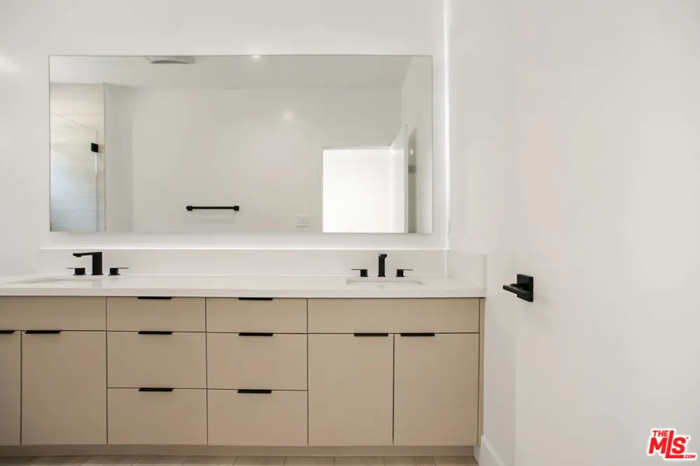 10630 Wilkins Avenue #102 West Los Angeles, CA 90024
