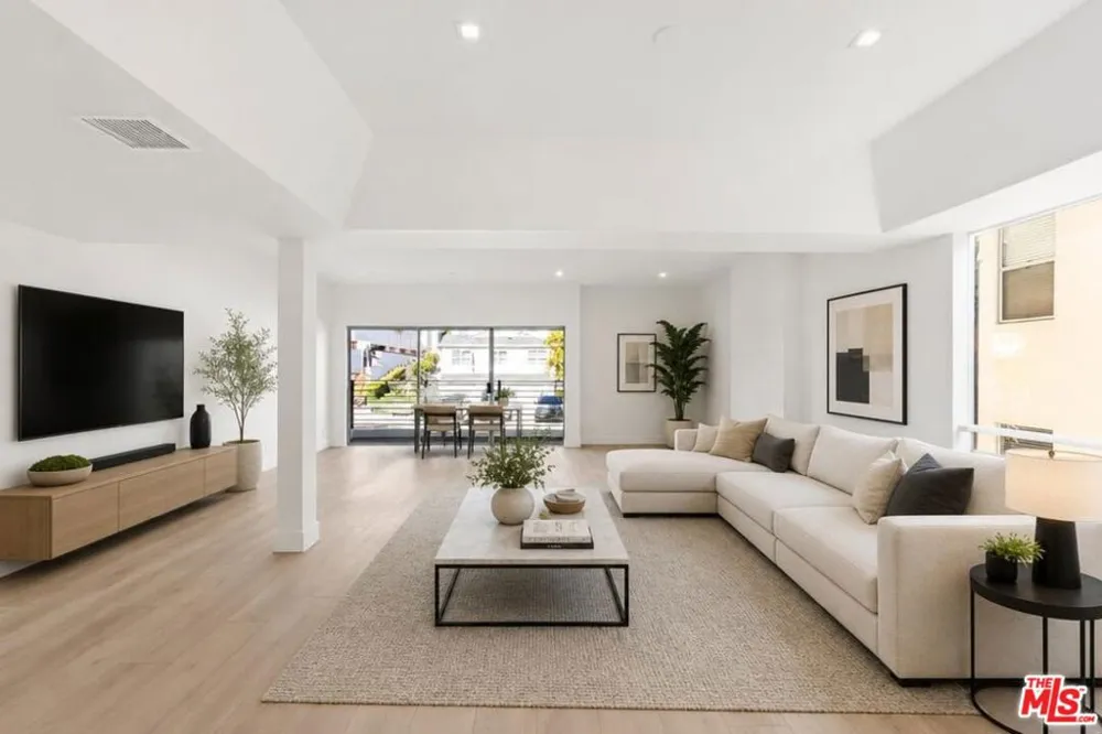 10630 Wilkins Avenue #102 West Los Angeles, CA 90024