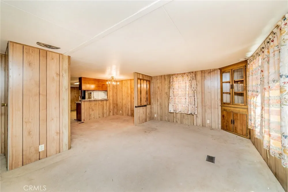 10200 Johnson #36 Phelan, CA 92371