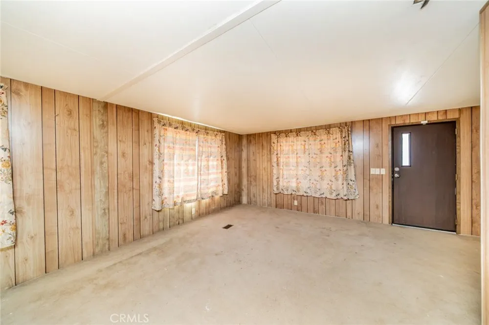10200 Johnson #36 Phelan, CA 92371