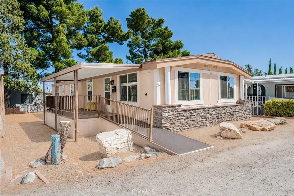 10200 Johnson #36 Phelan, CA 92371