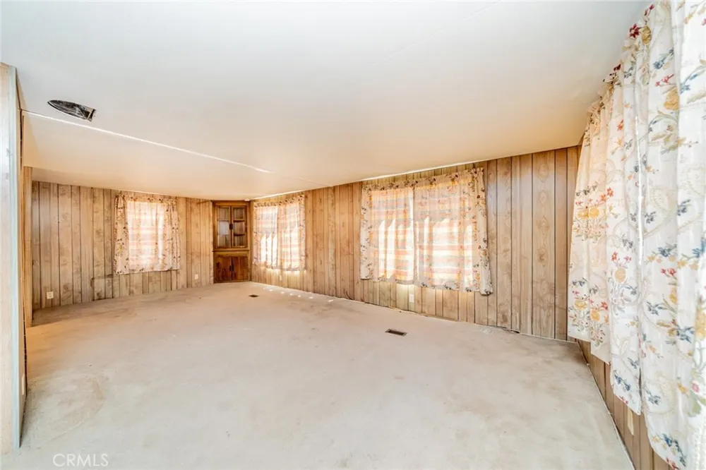10200 Johnson #36 Phelan, CA 92371