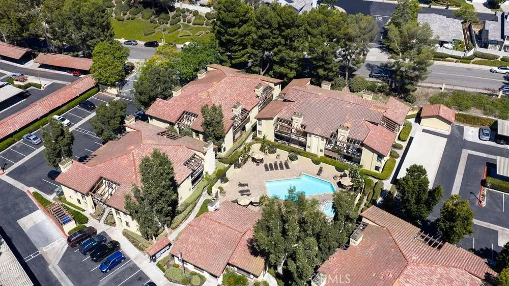 25661 Indian Hill #F Laguna Hills, CA 92653